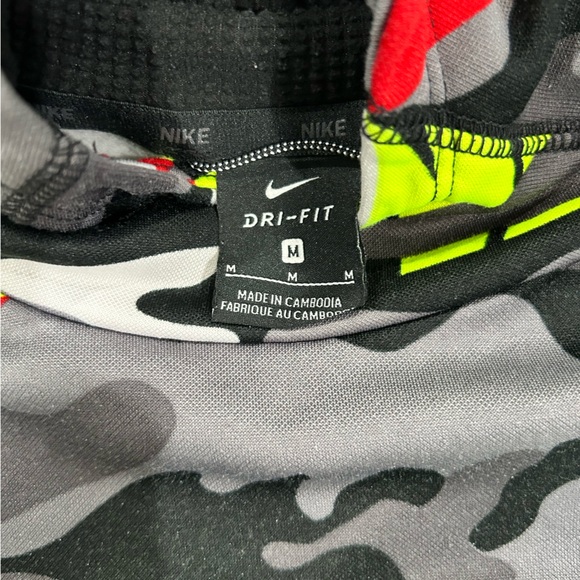 Nike dri fit boy youth size medium - Picture 2 of 2